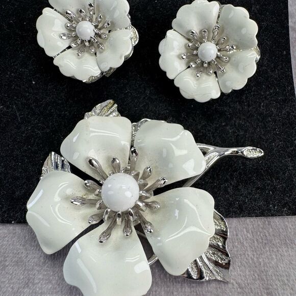 Sarah Coventry Vintage Brooch & Clip Earrings Flower Enamel - Picture 2 of 8